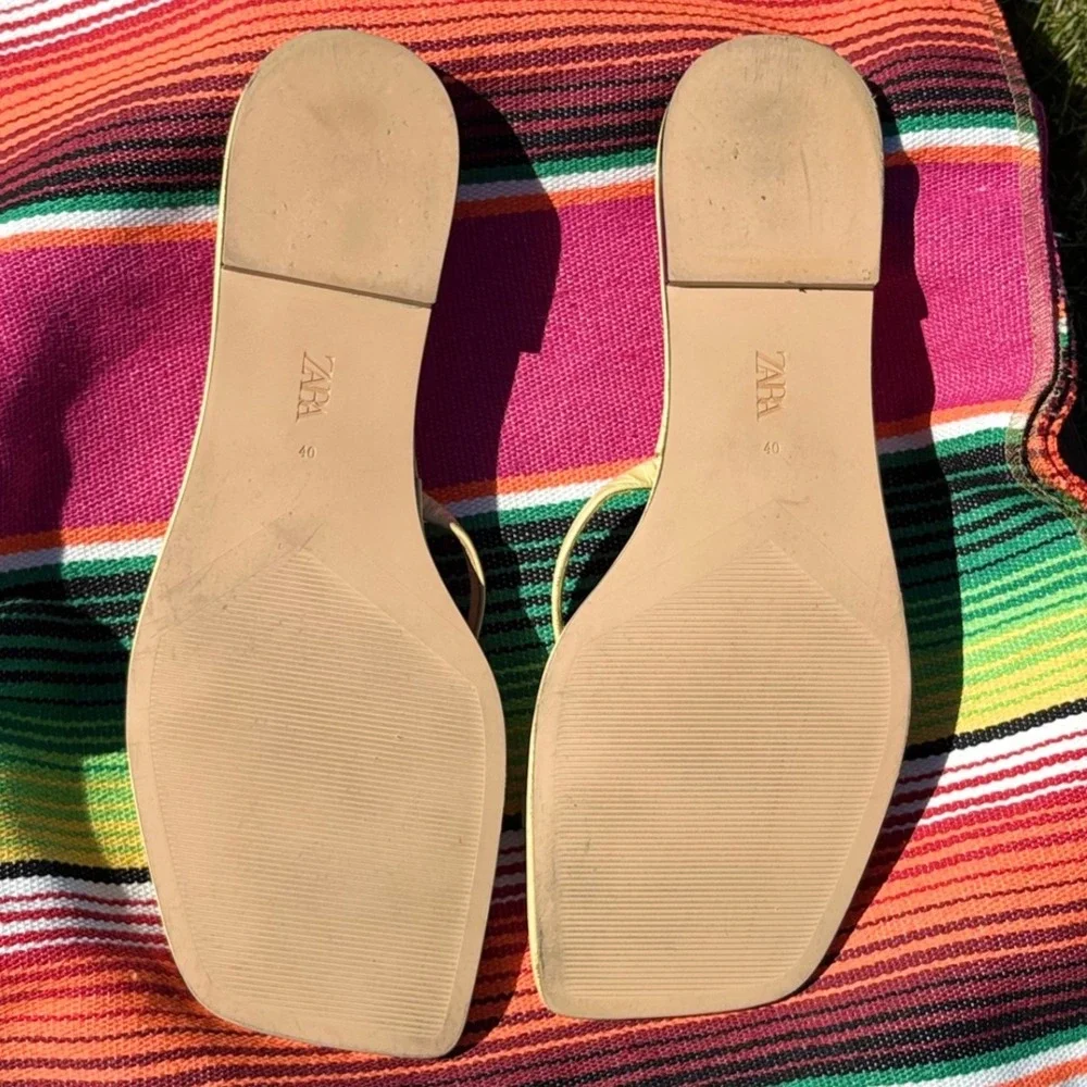 Sunshine In A Box Sz 9-10 Beach Pool Vacation Flats Zara, Dolce Vita & Mariella - Picture 4 of 11